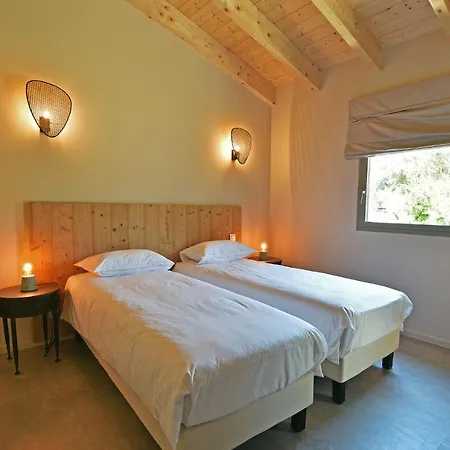 Version Villa Porto-Vecchio (Corsica)